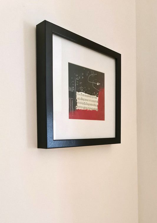 Mélodie -peinture fond noir & rouge +partition musique, cadre noir 20x20cm