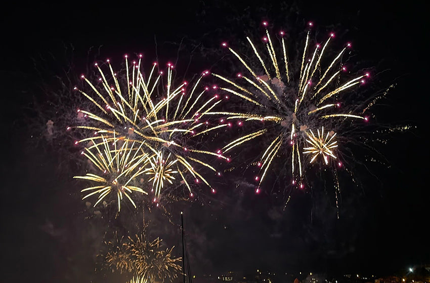 Feux d'artifices de Collioure vu de la mer