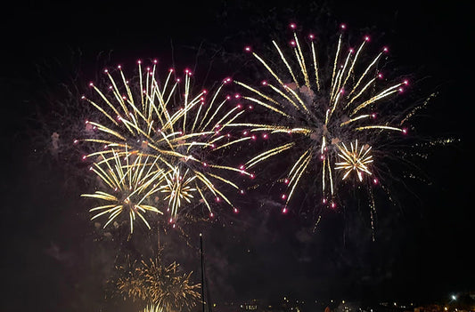 Feux d'artifices de Collioure vu de la mer