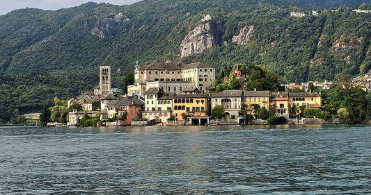 Italie - L'île de San Giulio sur le lac d‘Orta