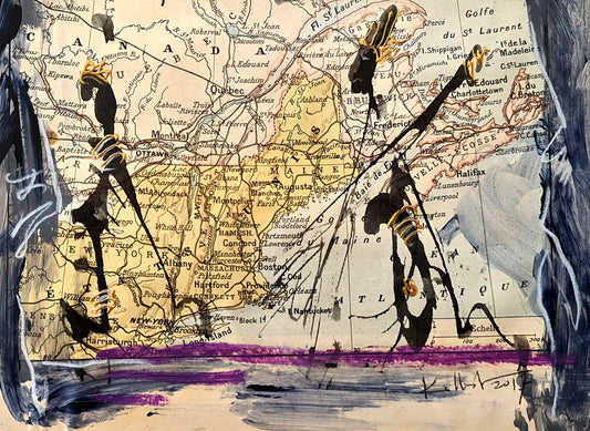 dessin sur carte ancienne  de silhouettes noires et or.jpg
