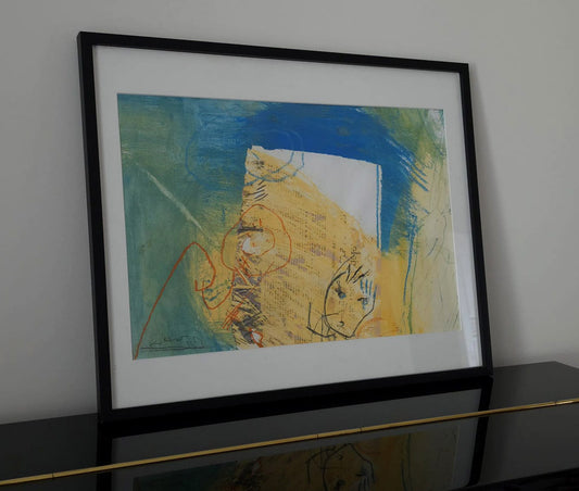 peinture aux couleurs contrastées, et le visage dessiné qui semble émerger du papier journal.