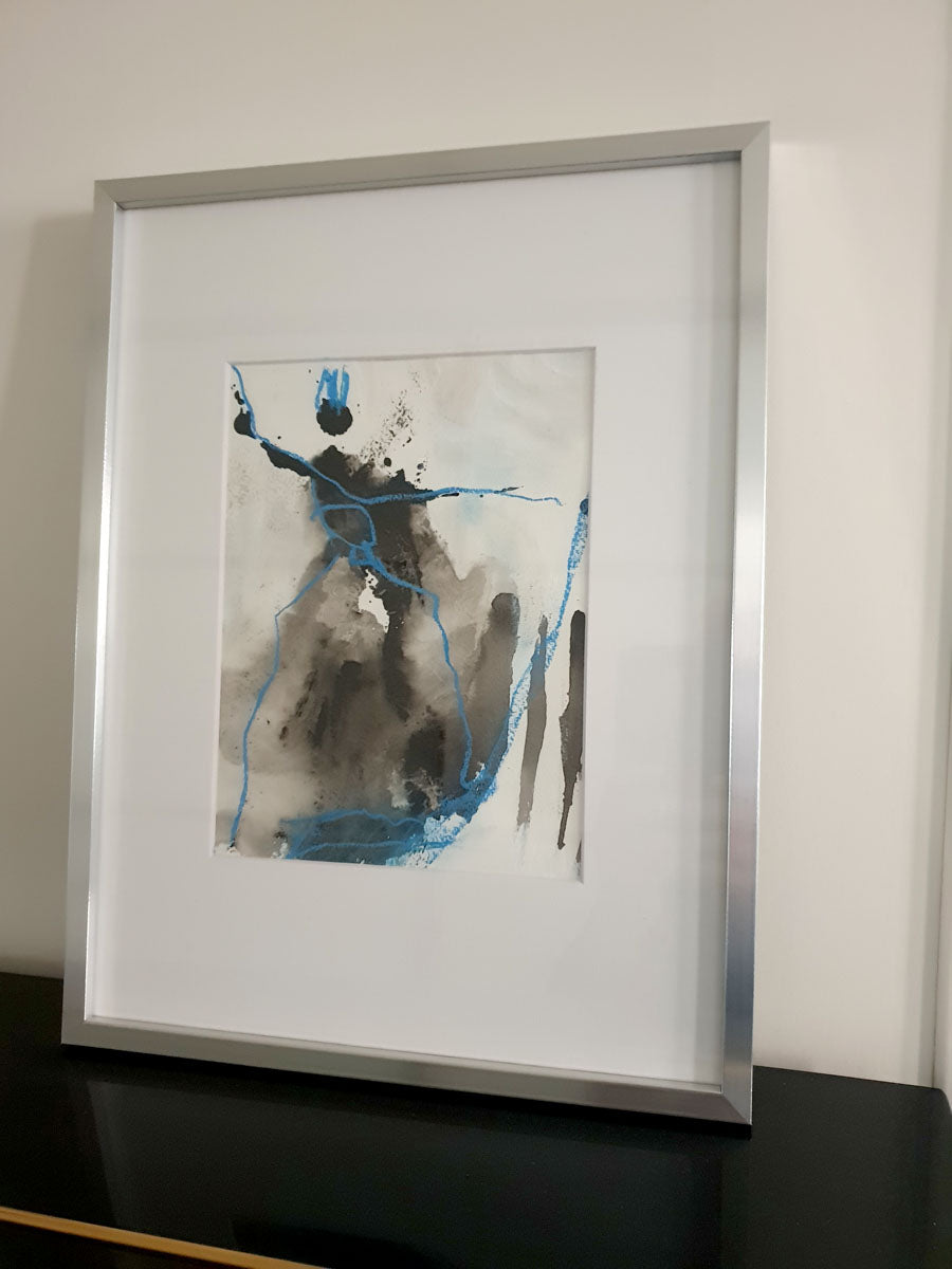 Victoire - peinture et dessin personnage filiforme bleu, passe partout 30x40cm+cadre