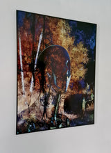 Carregar imagem no visualizador da galeria, L&#39;arbre - personnalisation de la nature - fond arbre doré.Art digital sur alu 60x80cm
