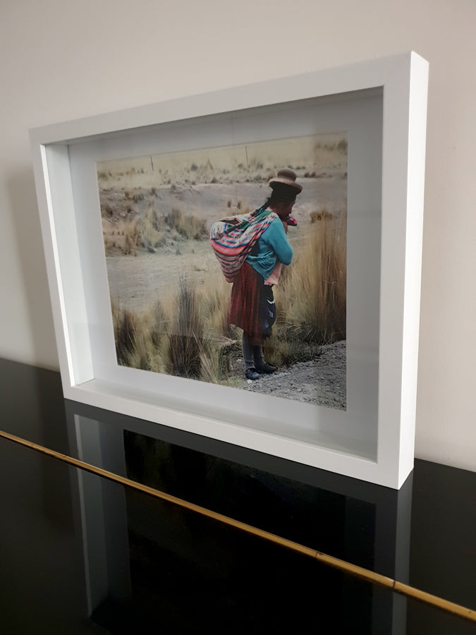 l'équilibre -photo unique Femme dans les Andes, passe partout 30x40cm, cadre 3D