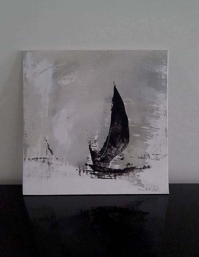 Halong Bay - peinture d'une voile noire noir sur fond gris. Carton toilé 19x19cm