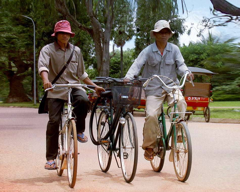 Petites reines -photo vélo -Cambodge-oeuvre unique passe partout  30x40cm